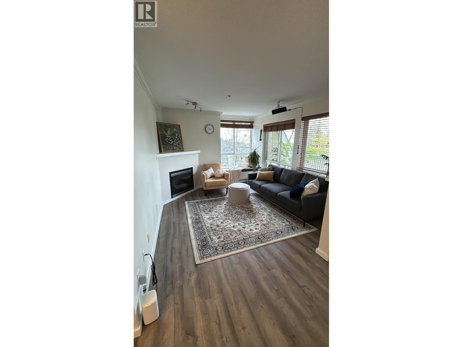 304 6833 Village Green, Burnaby, British Columbia  V5E 4M1 - Photo 2 - R3116686