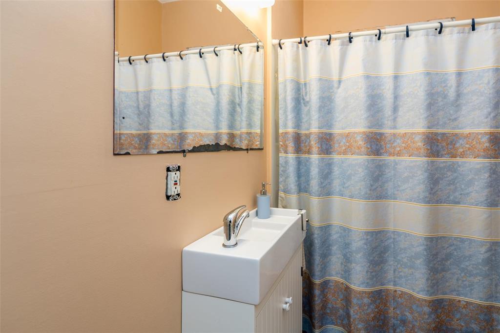 346 Harbison Avenue W, Winnipeg, Manitoba  R2L 0A7 - Photo 17 - 202608646