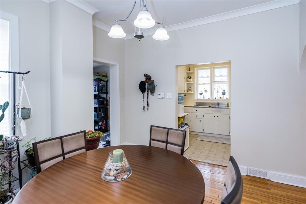 346 Harbison Avenue W, Winnipeg, Manitoba  R2L 0A7 - Photo 2 - 202608646