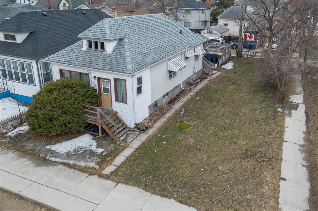 346 Harbison Avenue W, Winnipeg, Manitoba  R2L 0A7 - Photo 23 - 202608646