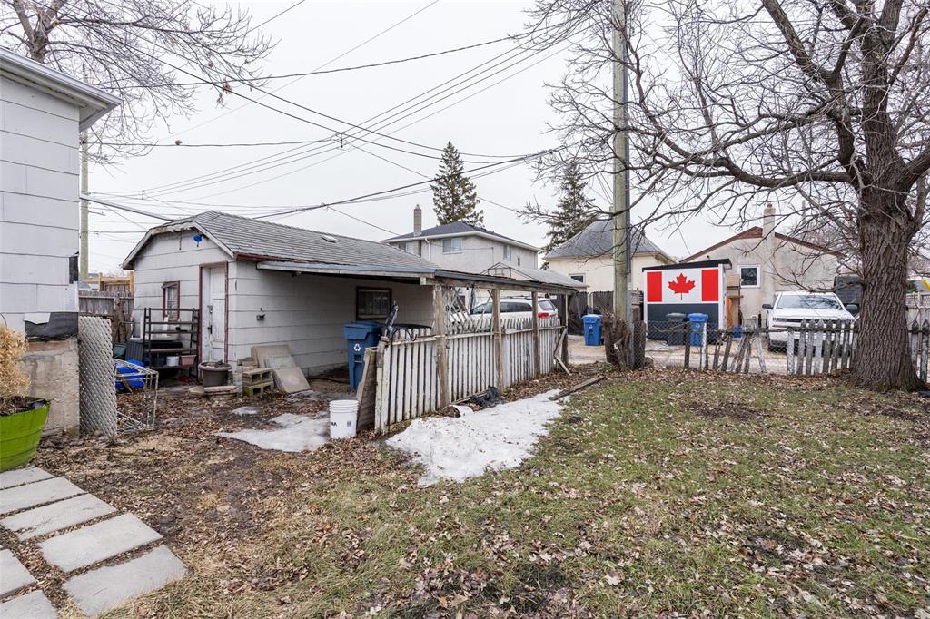 346 Harbison Avenue W, Winnipeg, Manitoba  R2L 0A7 - Photo 27 - 202608646