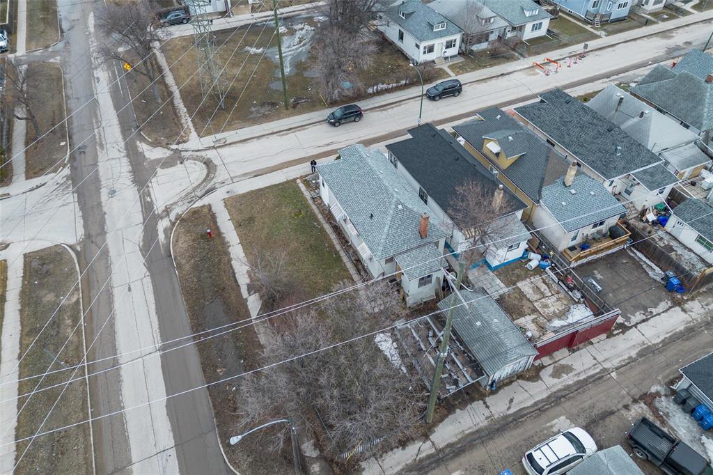 346 Harbison Avenue W, Winnipeg, Manitoba  R2L 0A7 - Photo 29 - 202608646