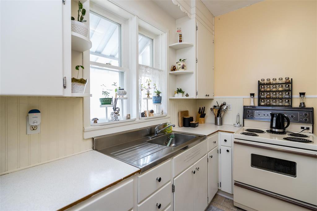 346 Harbison Avenue W, Winnipeg, Manitoba  R2L 0A7 - Photo 8 - 202608646