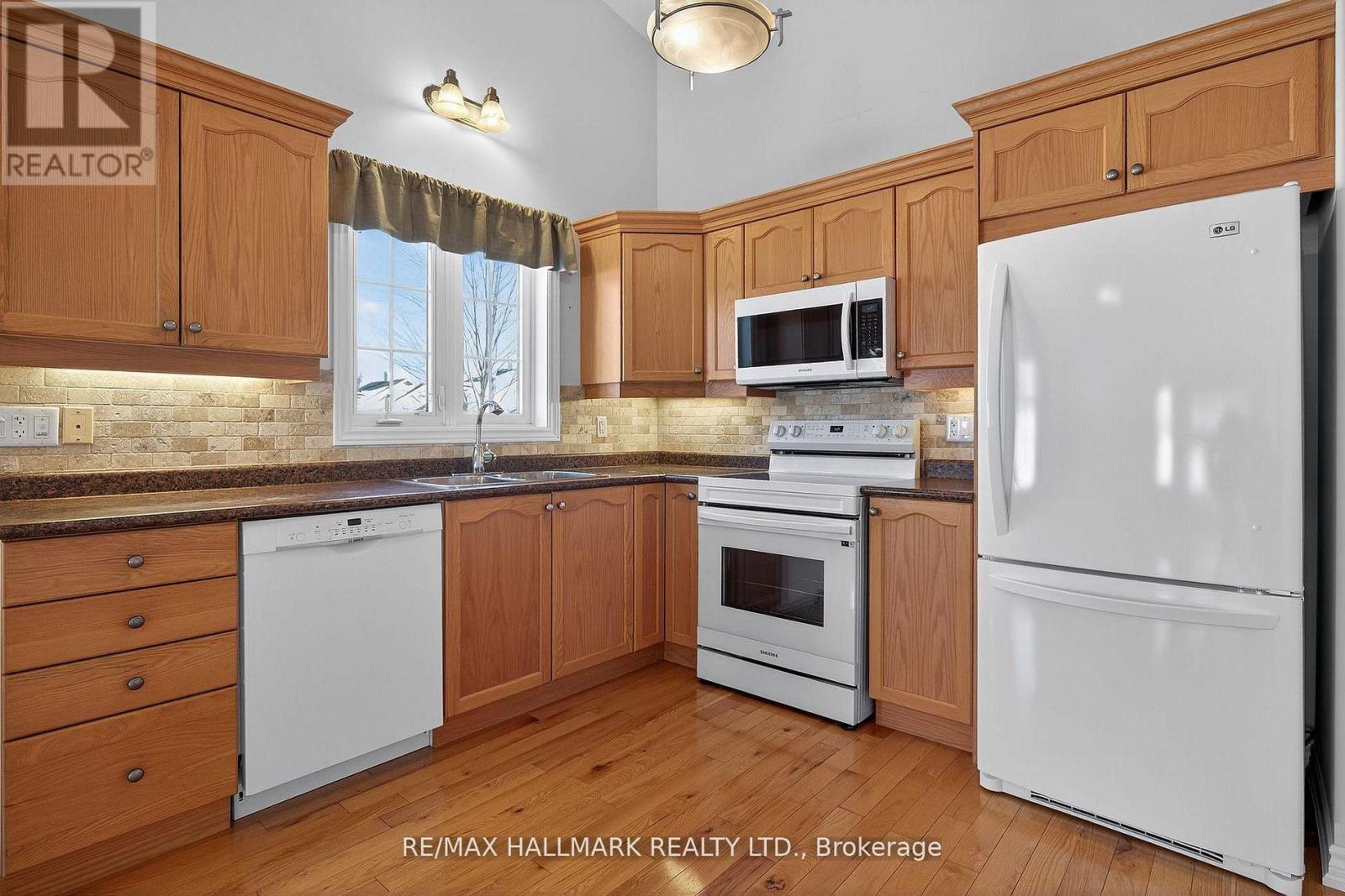 105 - 86 Village Crescent, Peterborough, Ontario  K9J 8S7 - Photo 9 - X13055630