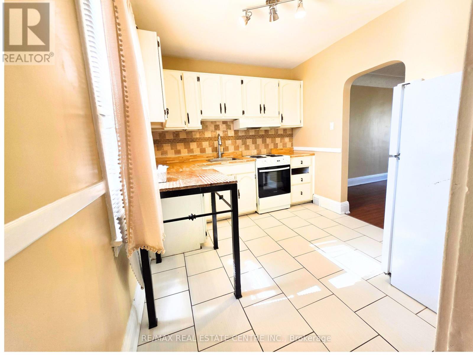 214 Fairfield Avenue, Hamilton, Ontario  L8H 5H6 - Photo 10 - X13055638