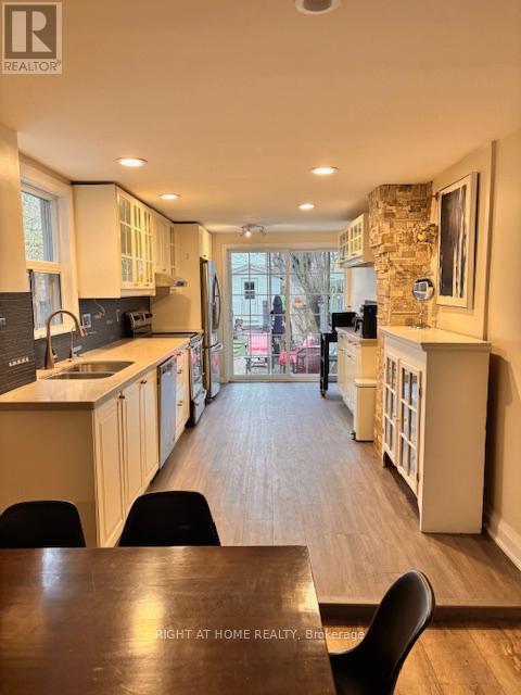 228 Linsmore Crescent, Toronto, Ontario  M4J 4L7 - Photo 8 - E13053892