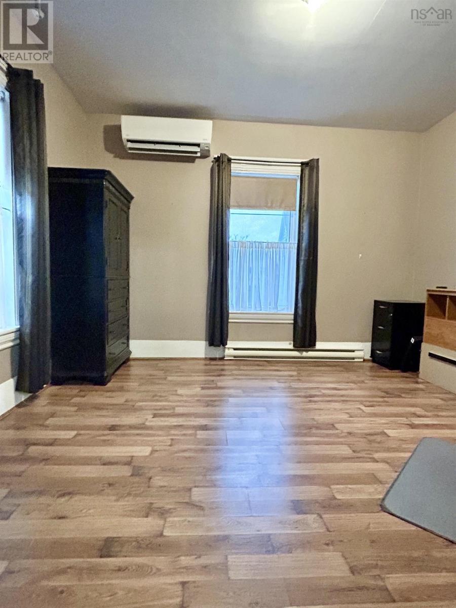 12 Hector Street, Port Maitland, Nova Scotia  B5A 5R8 - Photo 10 - 202527353