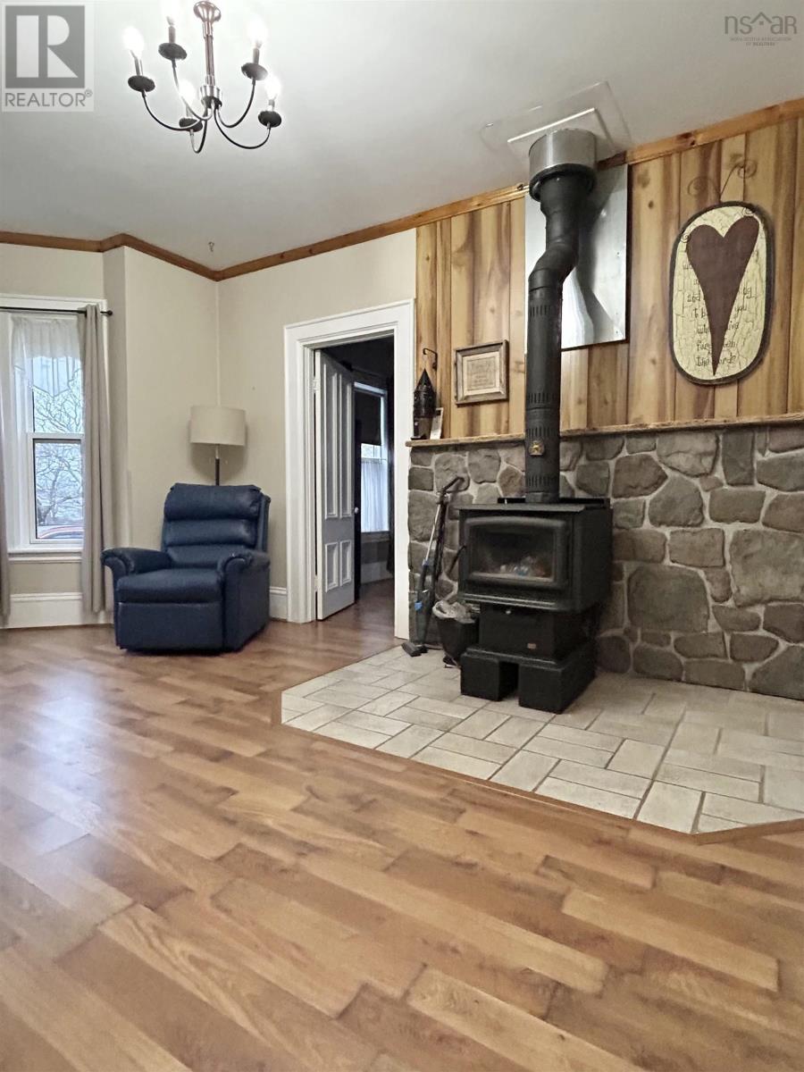 12 Hector Street, Port Maitland, Nova Scotia  B5A 5R8 - Photo 5 - 202527353