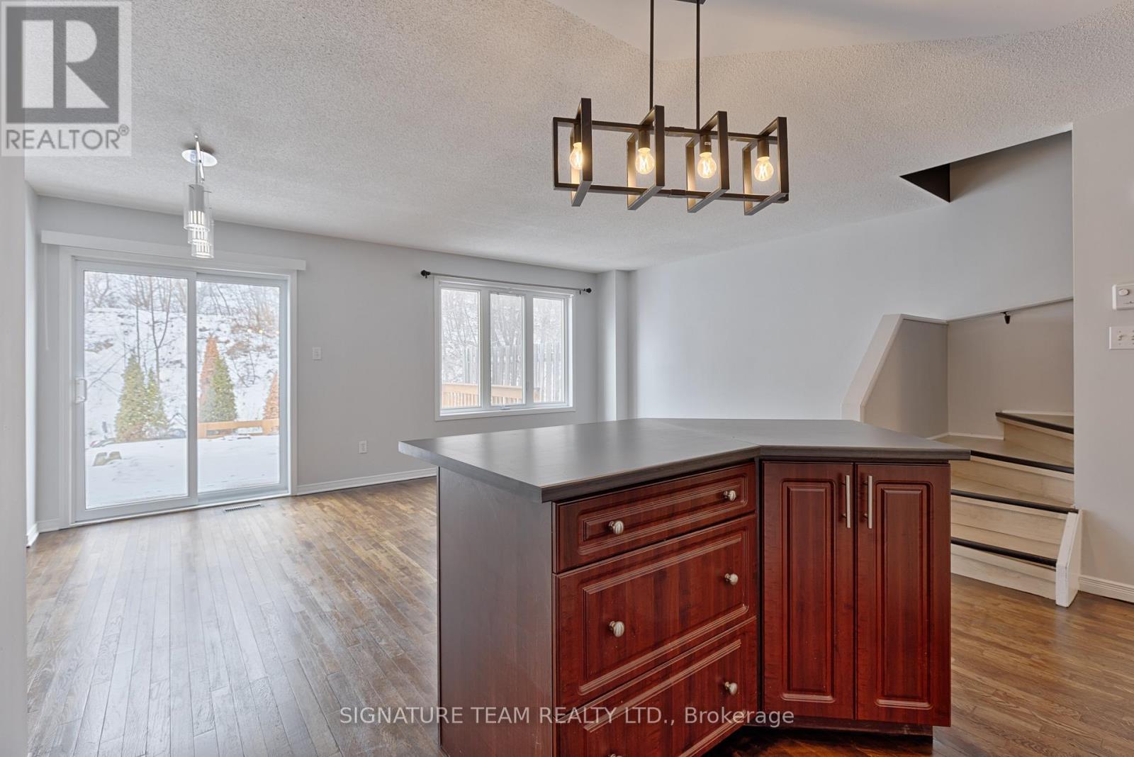 20 Northbrook Road, Petawawa, Ontario  K8H 3N4 - Photo 8 - X12952288