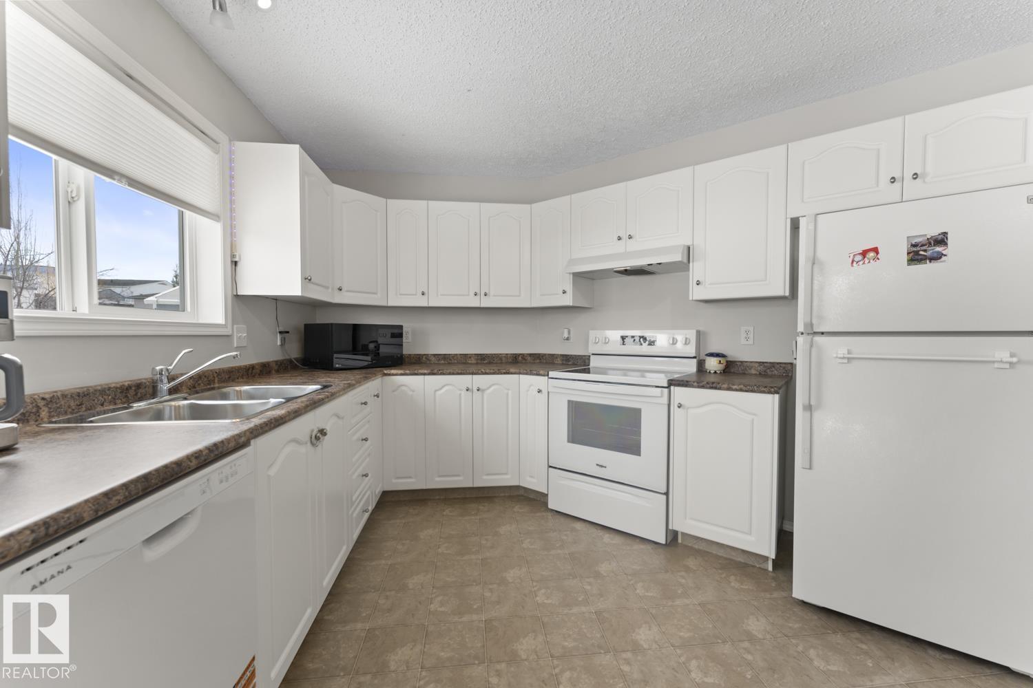 4805 45 St, Cold Lake, Alberta  T9M 1N7 - Photo 6 - E4484130