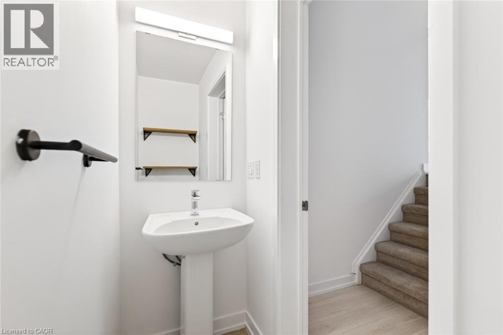 1121 Cooke Boulevard Unit# 32, Burlington, Ontario  L7T 0C3 - Photo 8 - 40825177