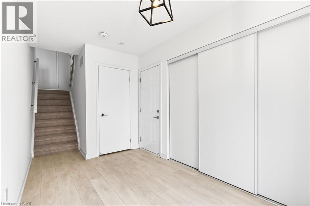 1121 Cooke Boulevard Unit# 32, Burlington, Ontario  L7T 0C3 - Photo 6 - 40825177