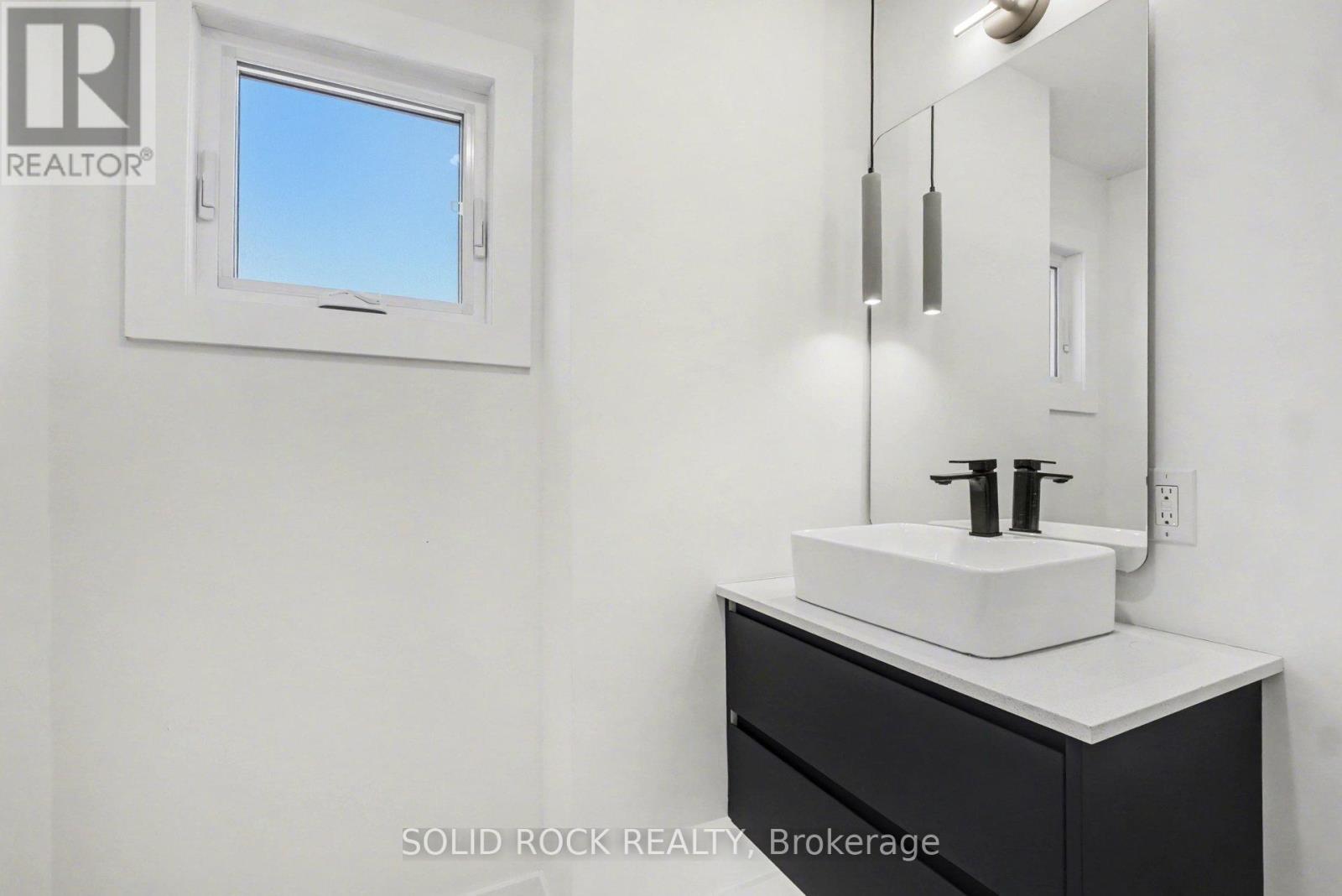 826 Alpine Avenue, Ottawa, Ontario  K2B 5R6 - Photo 17 - X13055698