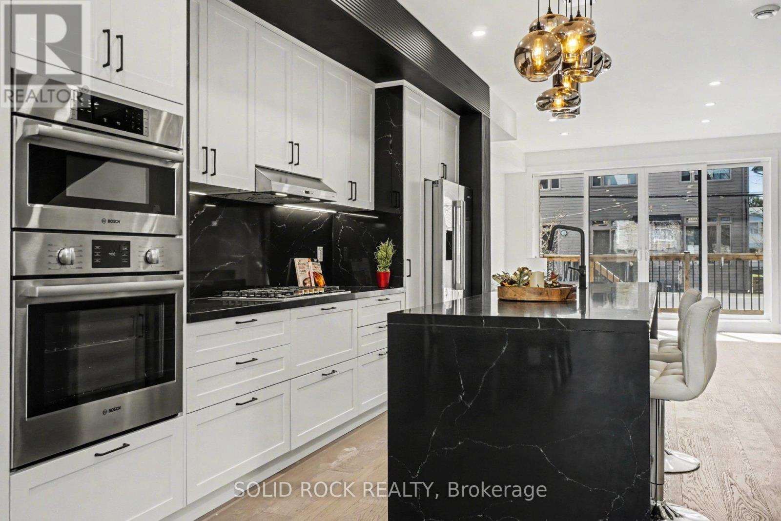 826 Alpine Avenue, Ottawa, Ontario  K2B 5R6 - Photo 8 - X13055698