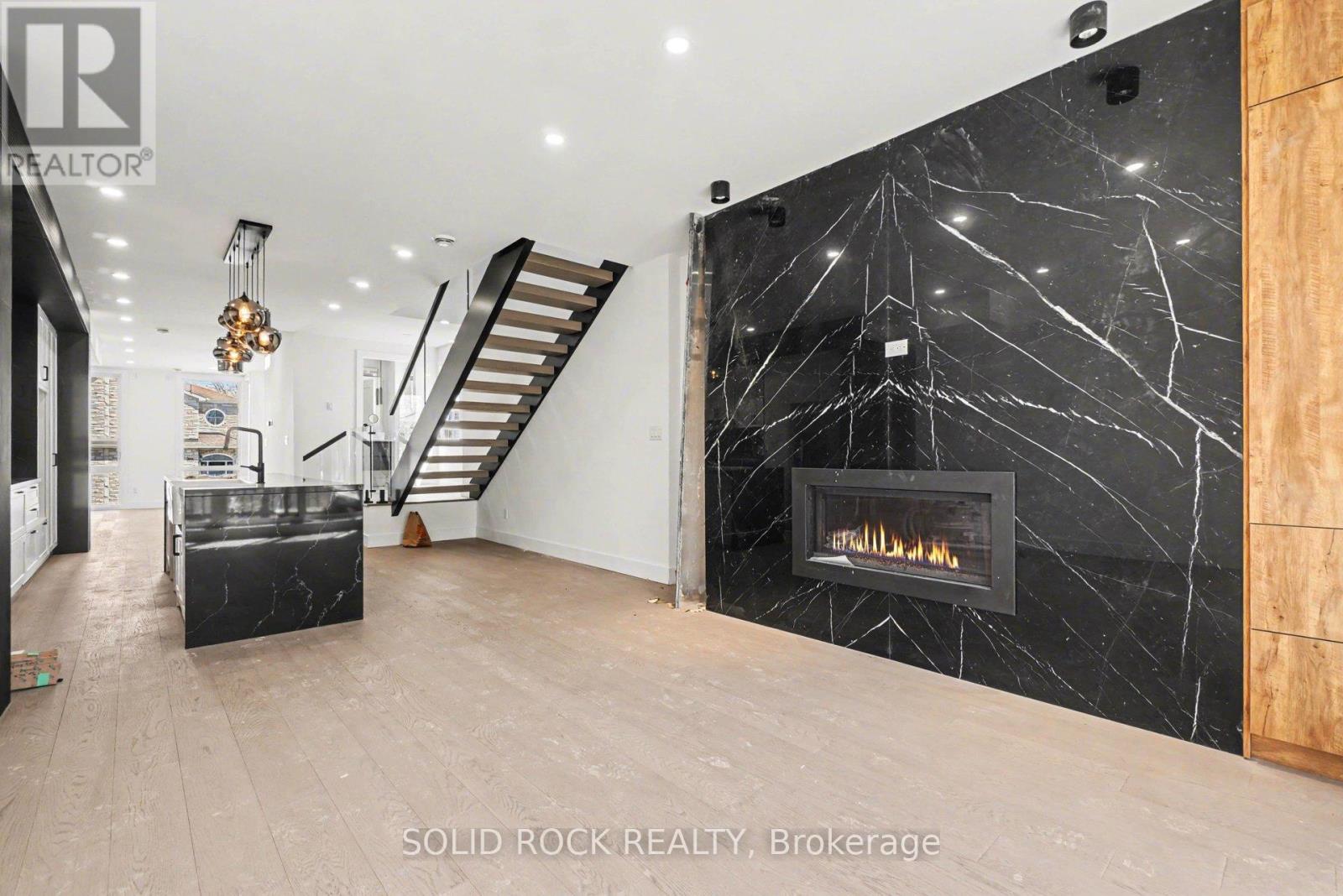 828 Alpine Avenue, Ottawa, Ontario  K2B 5R6 - Photo 12 - X13055710