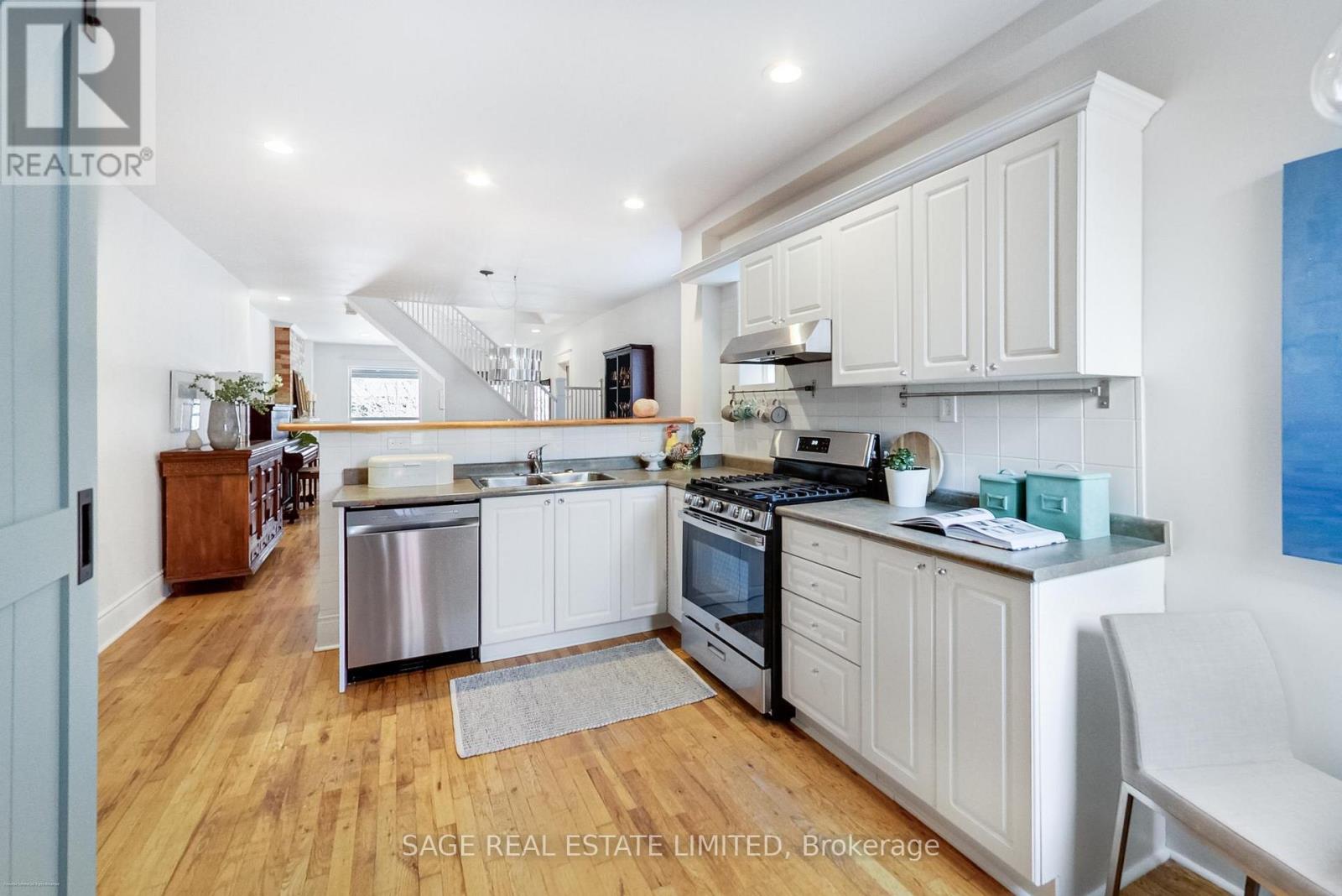 62a Galley Avenue, Toronto, Ontario  M6R 1H1 - Photo 12 - W13051206