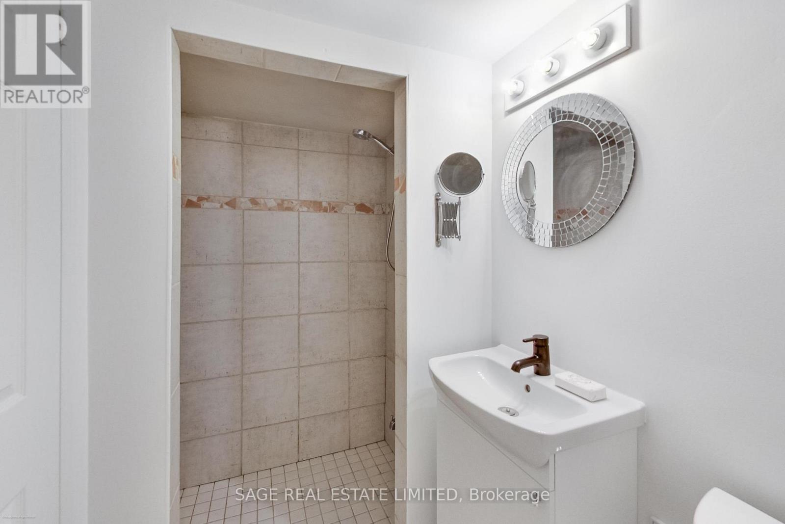 62a Galley Avenue, Toronto, Ontario  M6R 1H1 - Photo 33 - W13051206