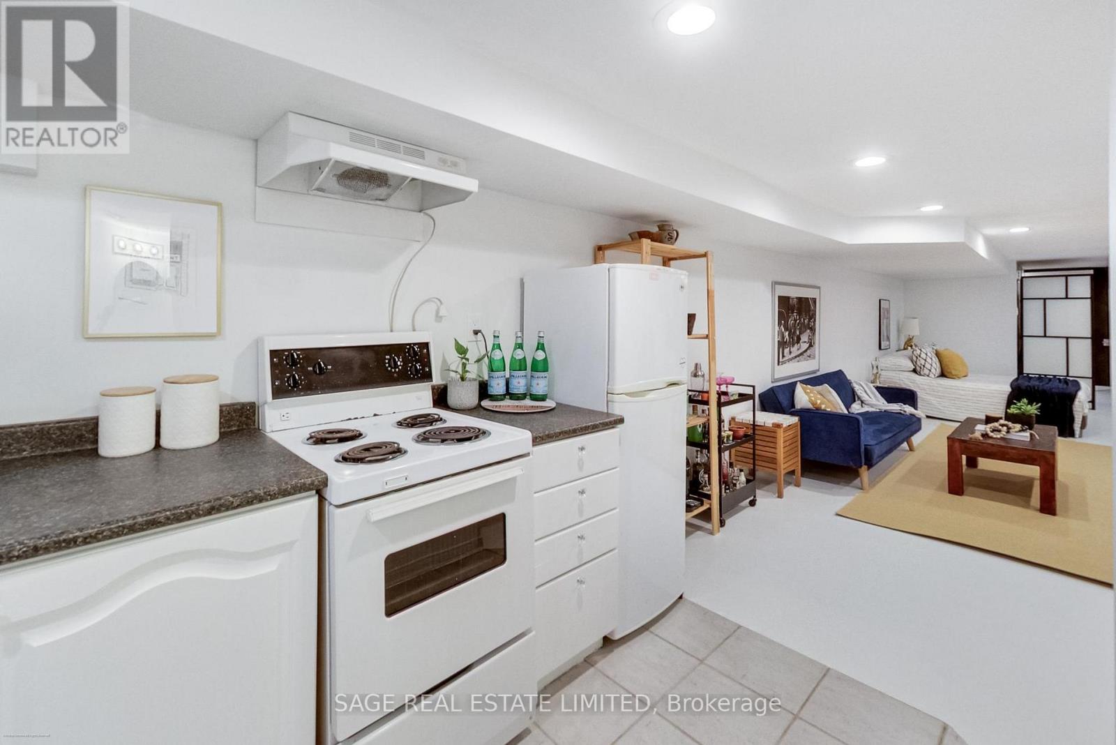 62a Galley Avenue, Toronto, Ontario  M6R 1H1 - Photo 32 - W13051206