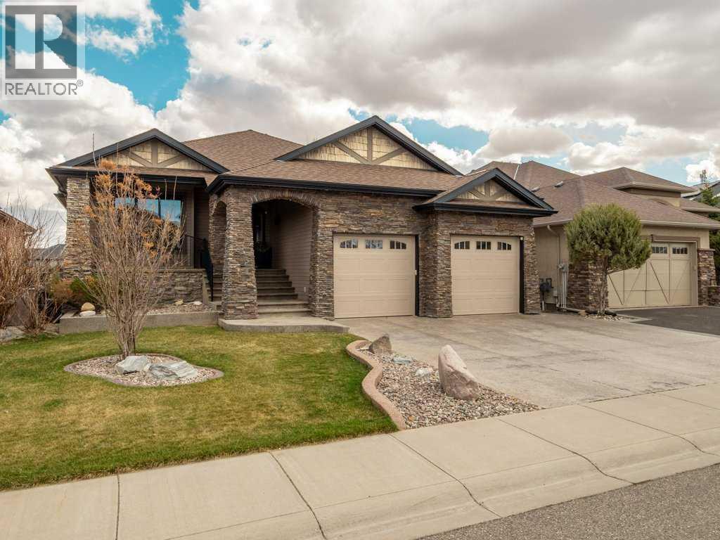530 Canyon Cove W, Lethbridge, Alberta  T1K 2N4 - Photo 2 - A2296857