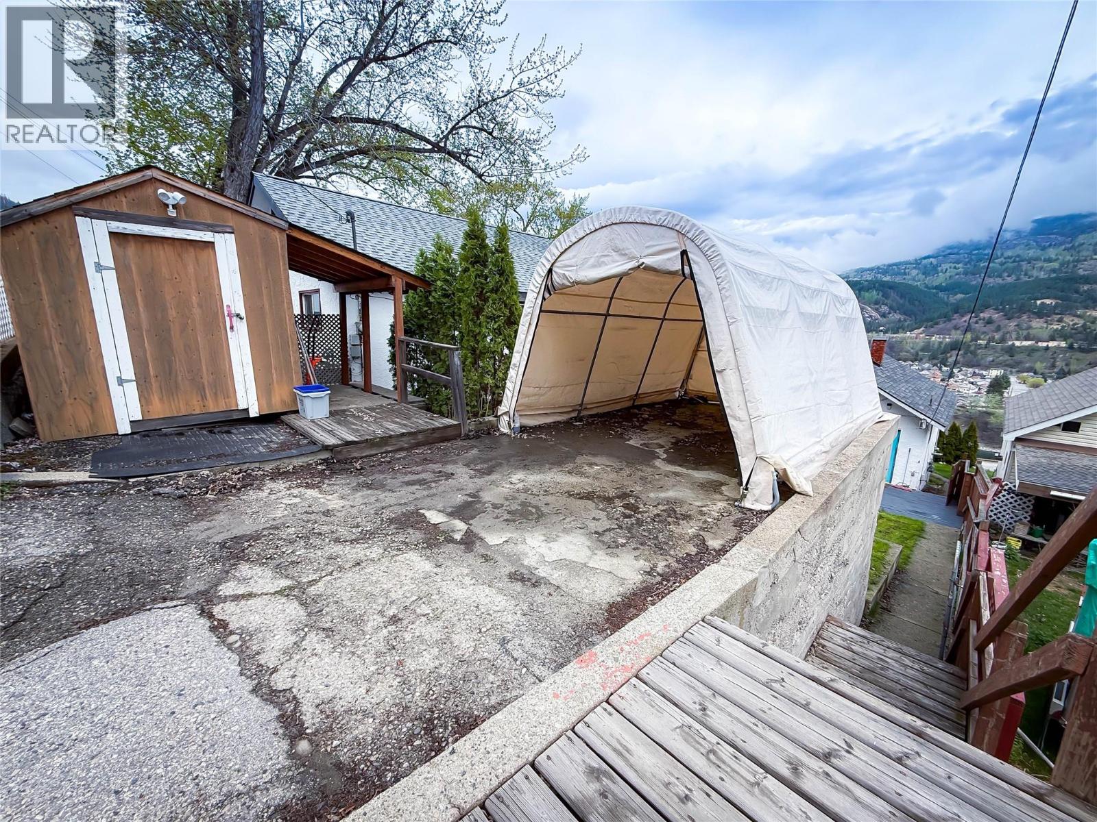 2224 Topping Street, Trail, British Columbia  V1R 4G5 - Photo 23 - 10384292