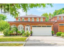 2 LAPWORTH CRESCENT, Toronto, Ontario