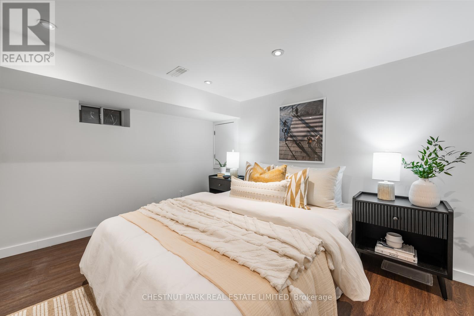 146 Boulton Avenue, Toronto, Ontario  M4M 2J7 - Photo 32 - E13054298