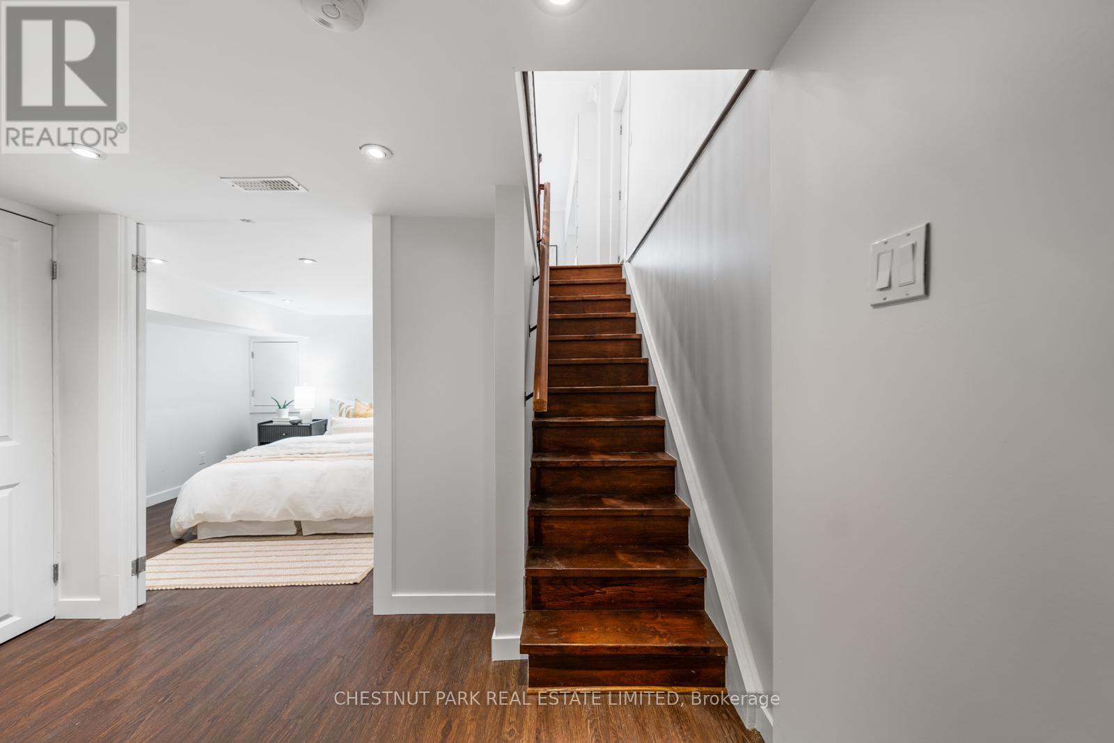 146 Boulton Avenue, Toronto, Ontario  M4M 2J7 - Photo 28 - E13054298