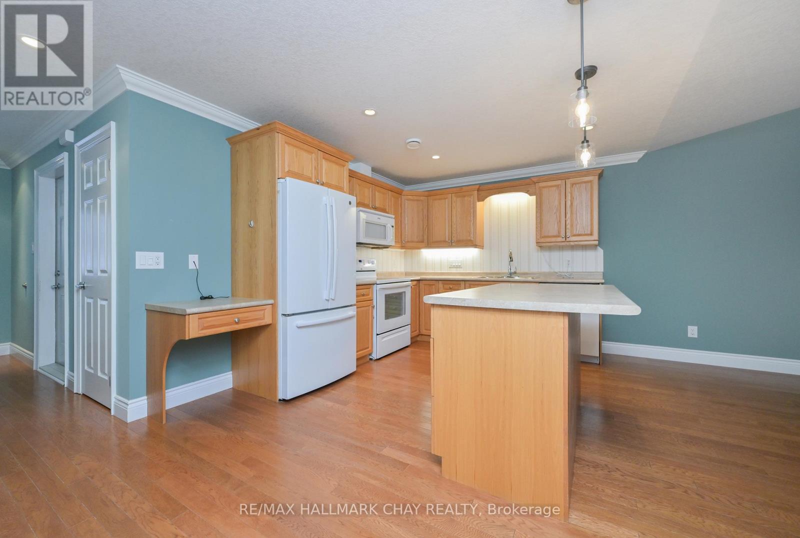 140 Meadow Lane, Wasaga Beach, Ontario  L9Z 0A4 - Photo 6 - S12823958