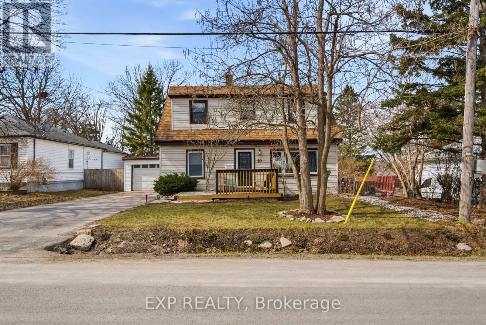 10 Valleyview Crescent, Belleville, Ontario  K8P 3G1 - Photo 2 - X12941678