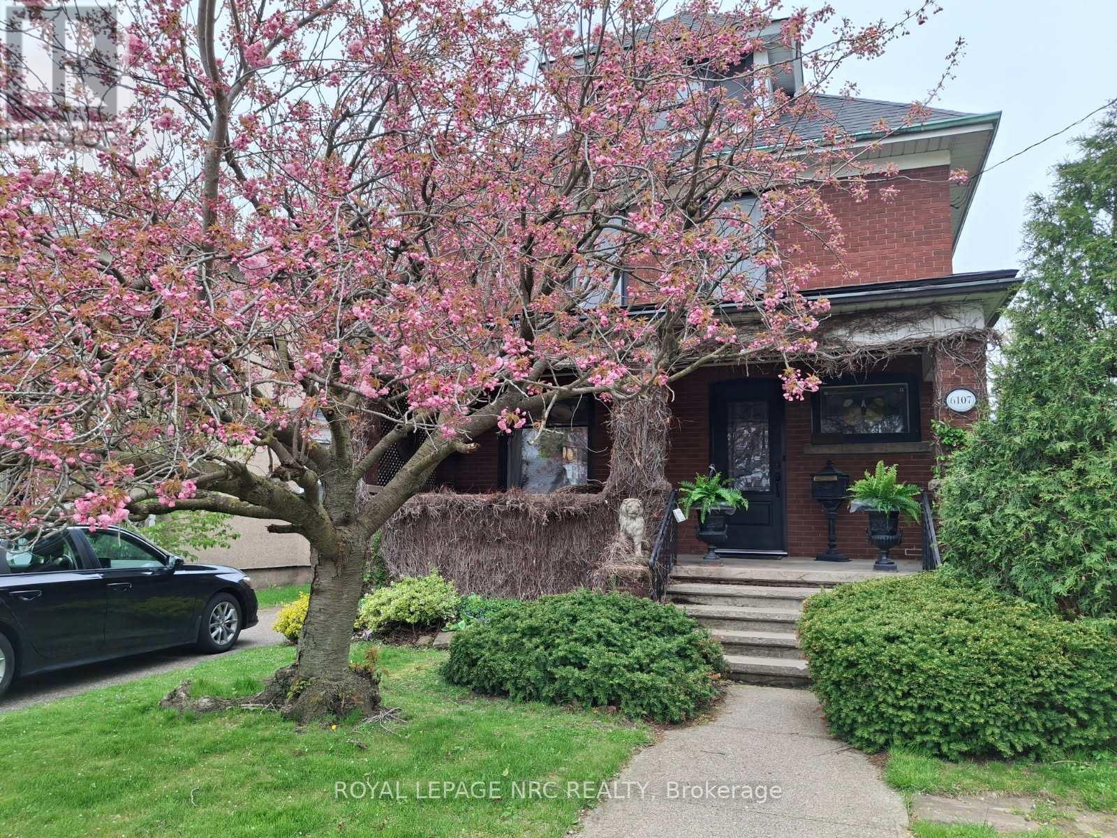 6107 BARKER STREET, Niagara Falls, Ontario
