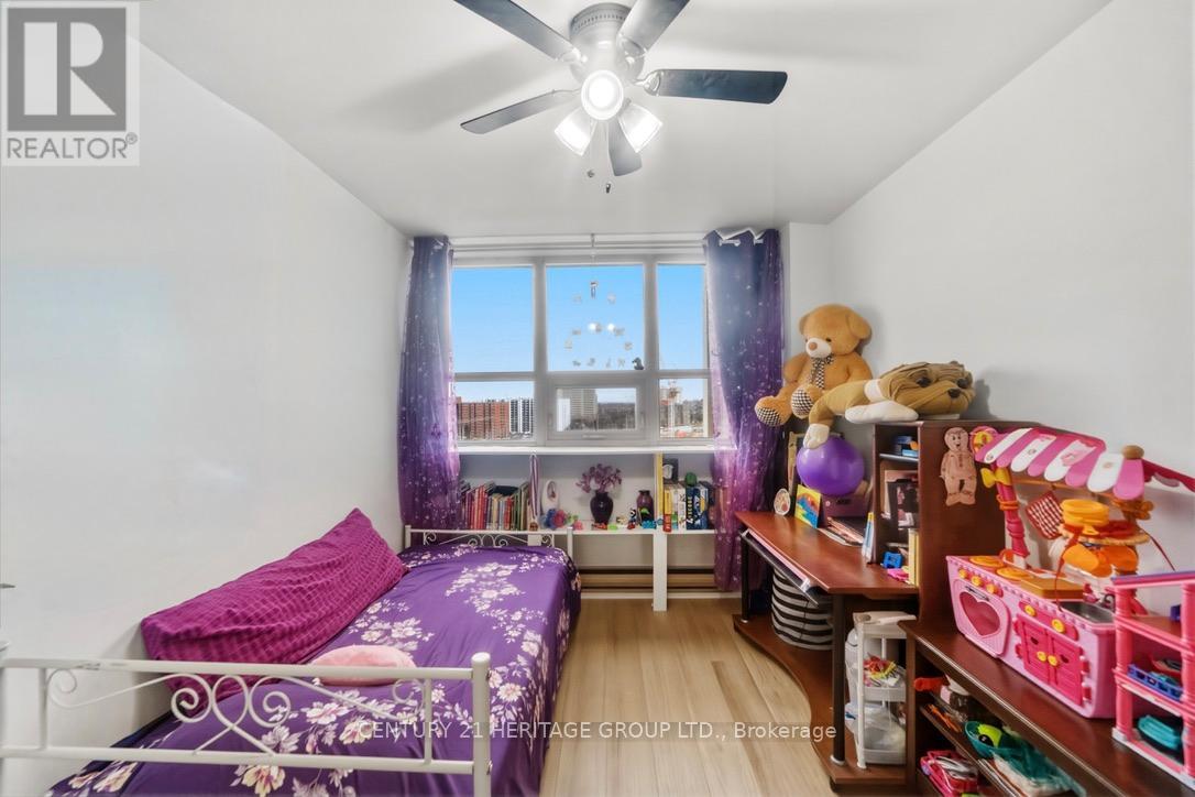 1408 - 2323 Confederation Parkway, Mississauga, Ontario  L5B 1R6 - Photo 14 - W13055714