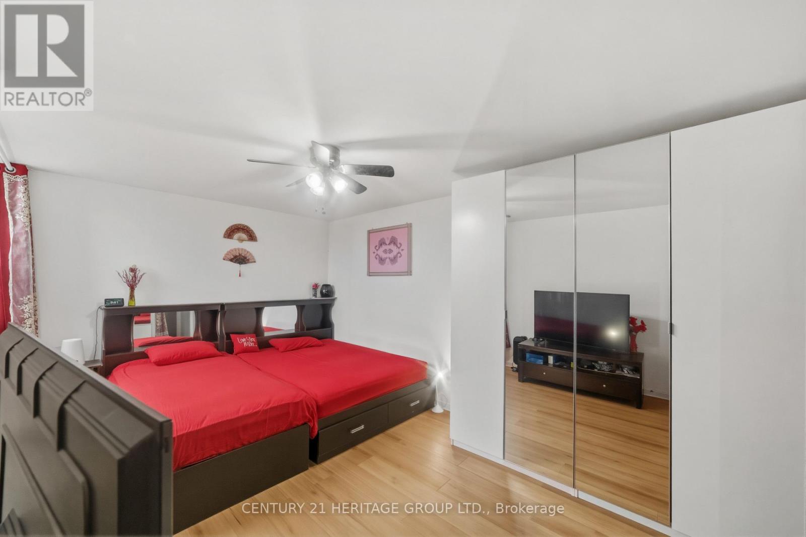 1408 - 2323 Confederation Parkway, Mississauga, Ontario  L5B 1R6 - Photo 18 - W13055714