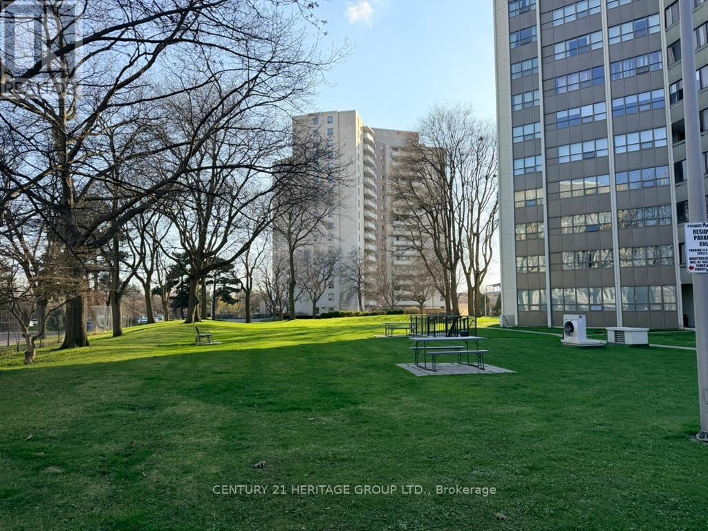 1408 - 2323 Confederation Parkway, Mississauga, Ontario  L5B 1R6 - Photo 25 - W13055714