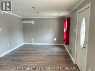 6 Mcnaughton Avenue, Wallaceburg, Ontario  N8A 2W5 - Photo 3 - 26008022