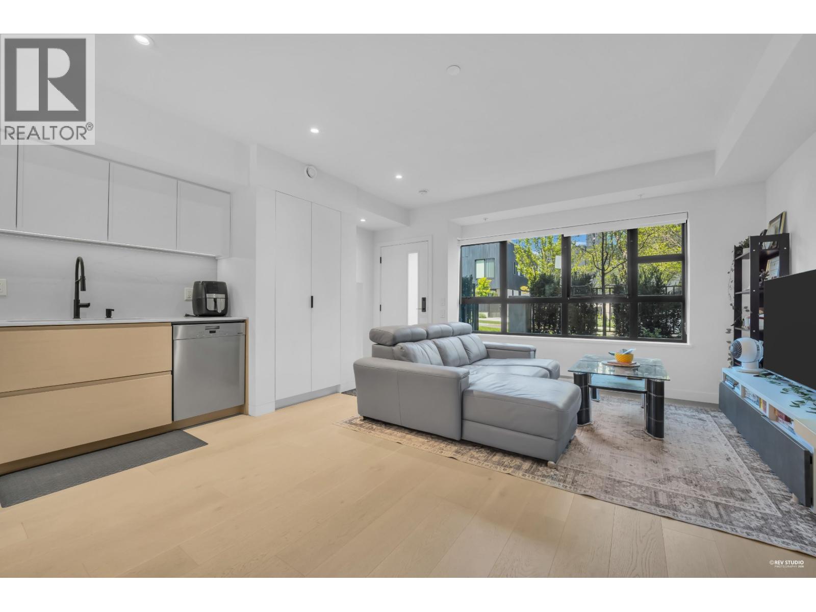 37 530 W 28th Avenue, Vancouver, British Columbia  V5Z 2H1 - Photo 3 - R3117023