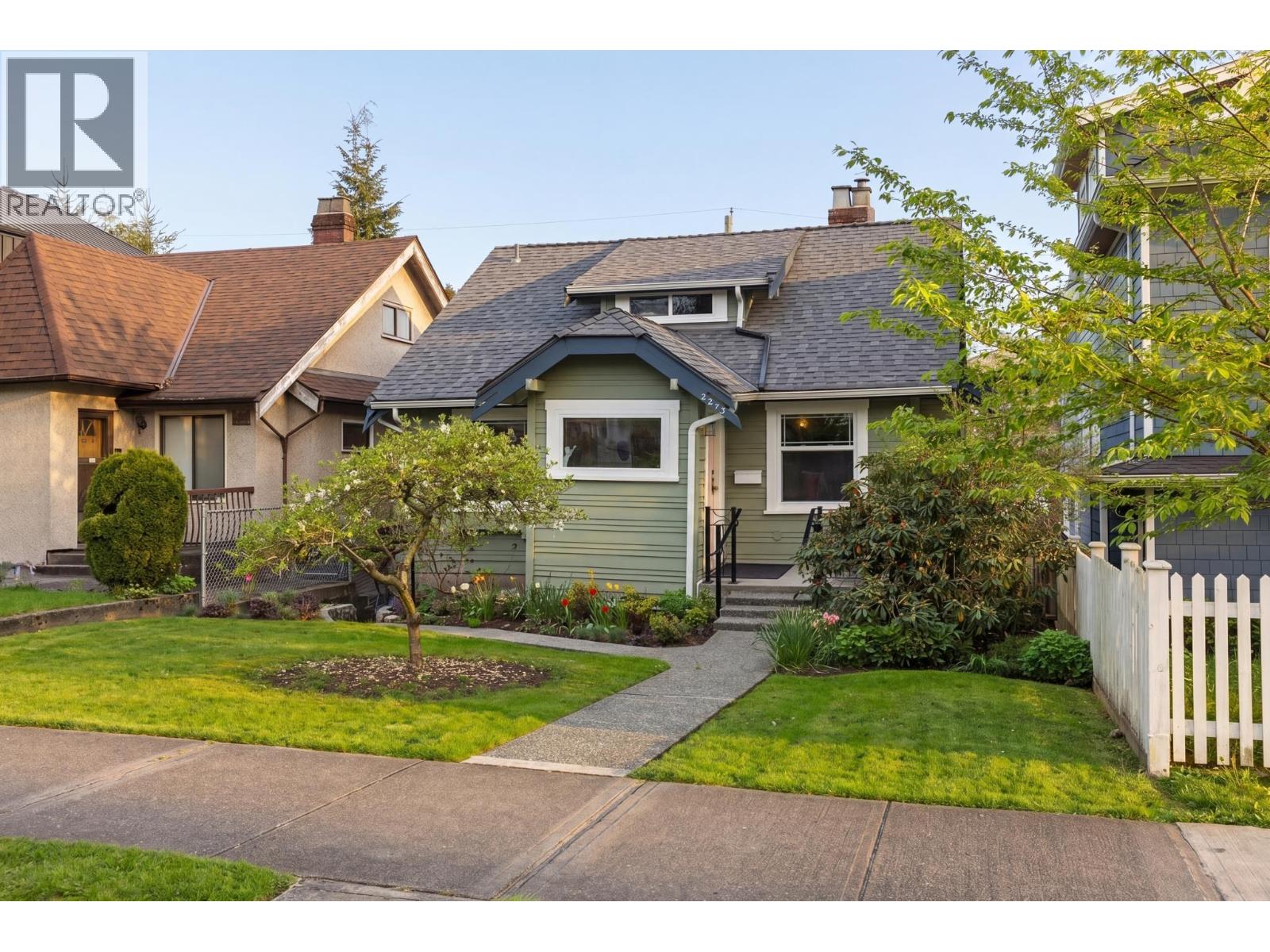 2273 E 2ND AVENUE, Vancouver, British Columbia