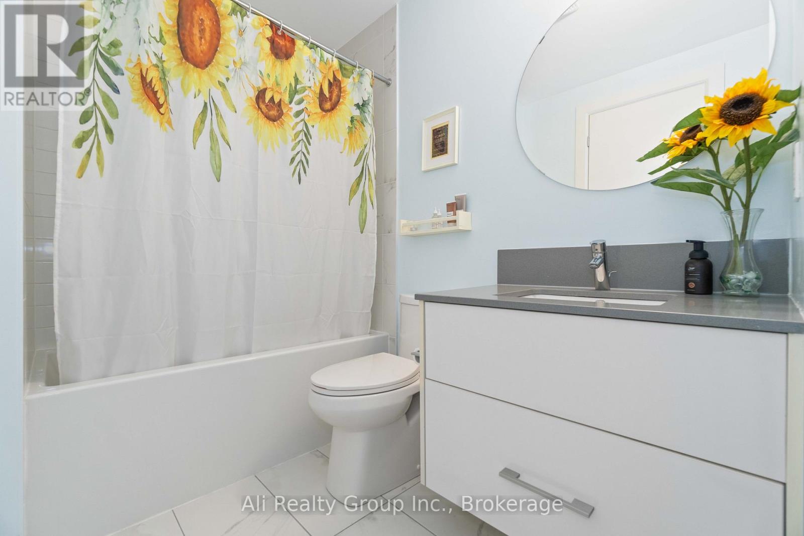 410 - 255 Bay Street, Ottawa, Ontario  K1R 0C5 - Photo 15 - X13055738