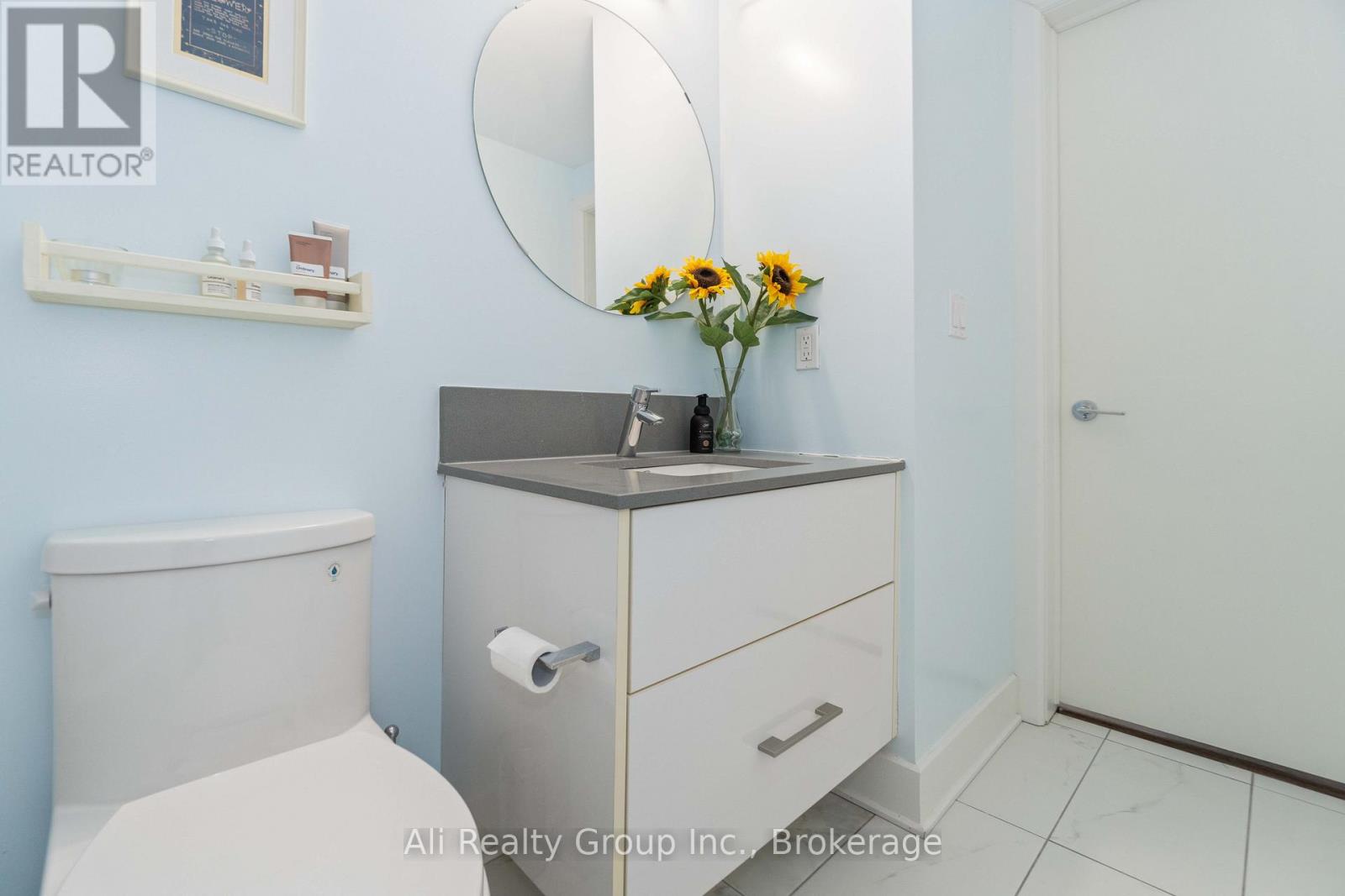 410 - 255 Bay Street, Ottawa, Ontario  K1R 0C5 - Photo 16 - X13055738