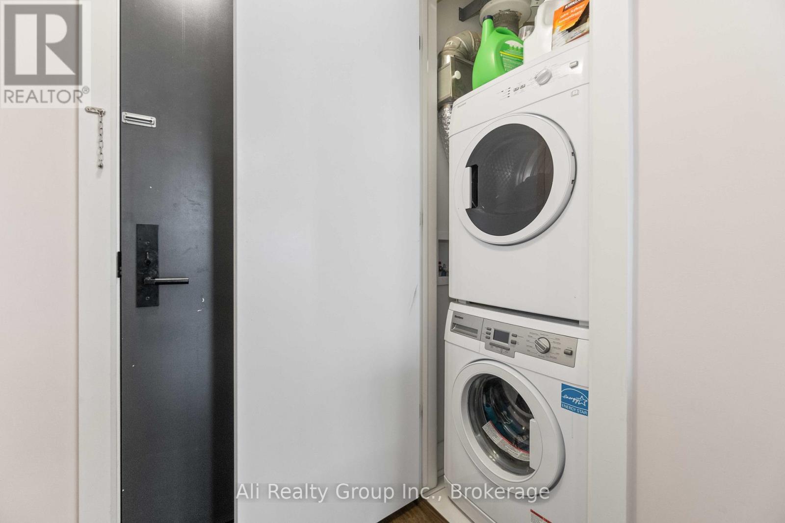 410 - 255 Bay Street, Ottawa, Ontario  K1R 0C5 - Photo 18 - X13055738