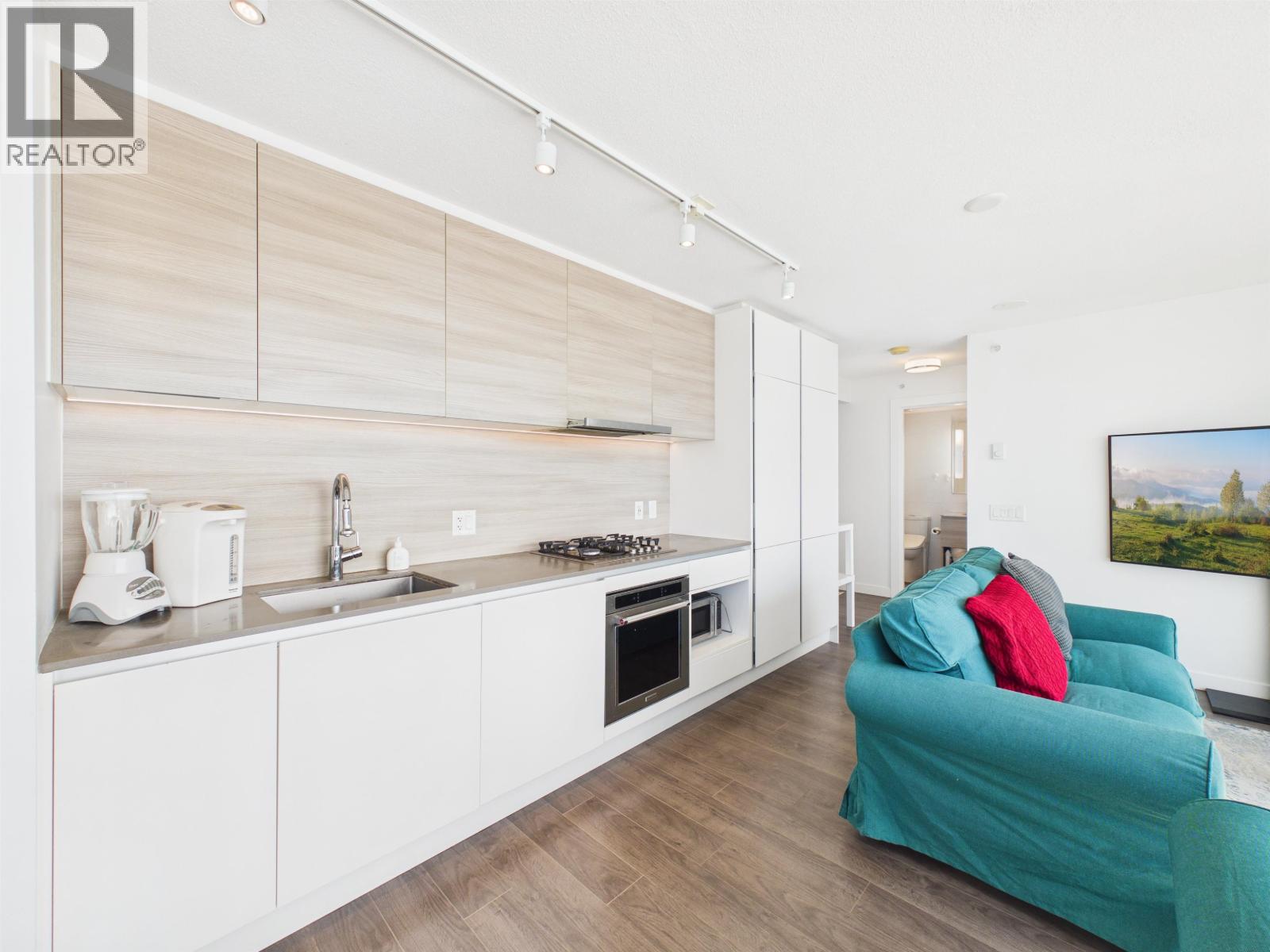 2705 908 Quayside Drive, New Westminster, British Columbia  V3M 0L4 - Photo 13 - R3117156