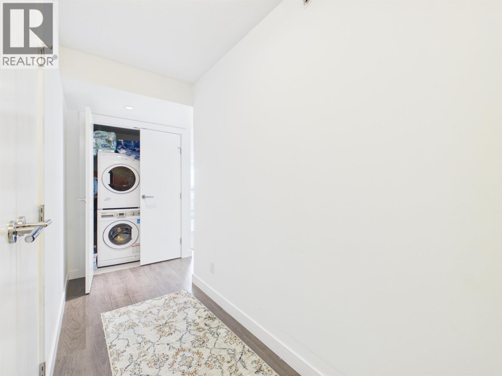 2705 908 Quayside Drive, New Westminster, British Columbia  V3M 0L4 - Photo 5 - R3117156