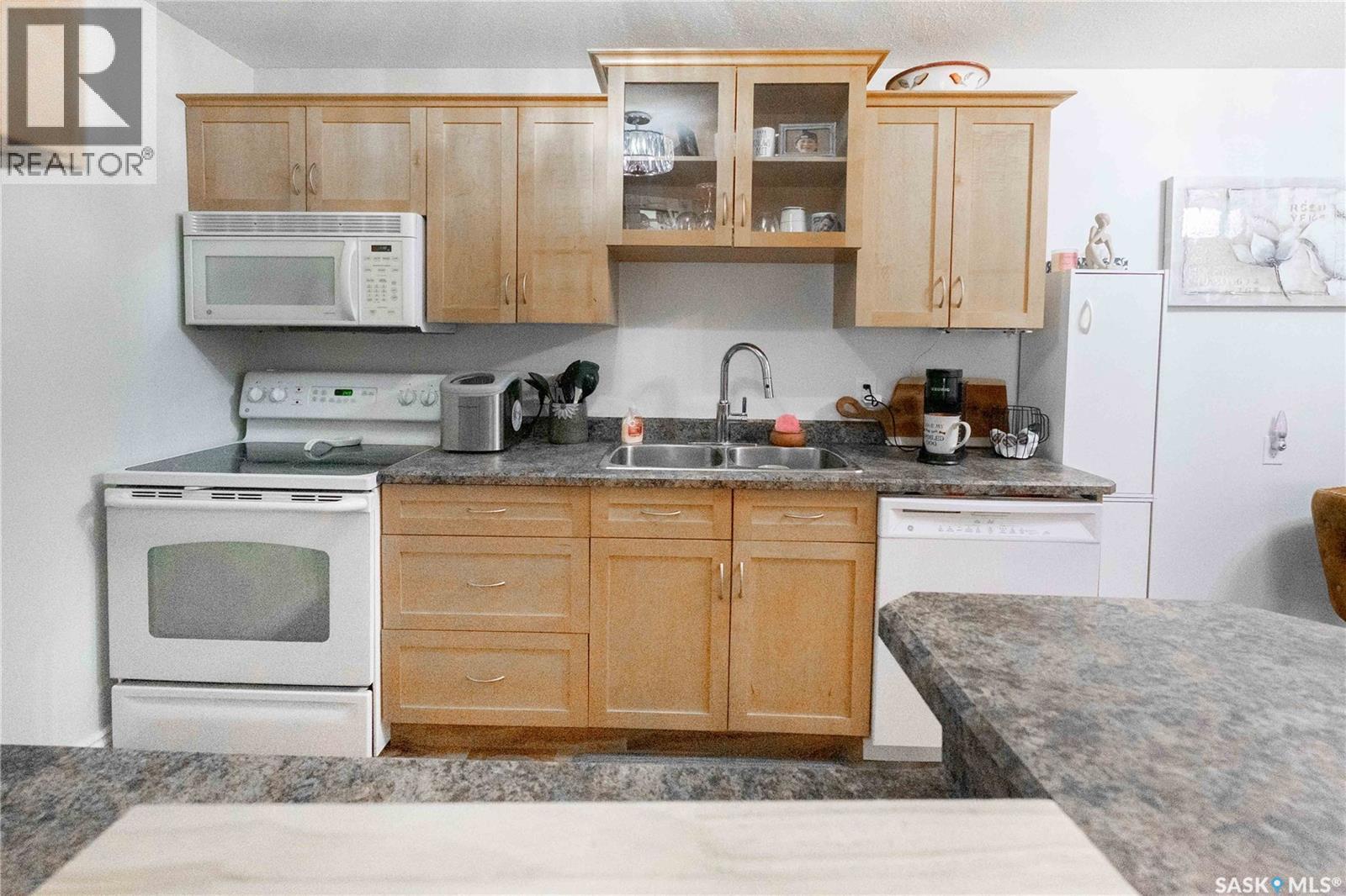 202 2911 Harding Street, Regina, Saskatchewan  S4V 1B9 - Photo 8 - SK032194