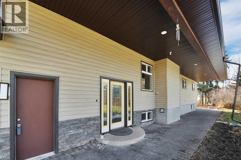 27137 Highway 42, Rural Red Deer County, Alberta  T0M 1R0 - Photo 5 - A2293336