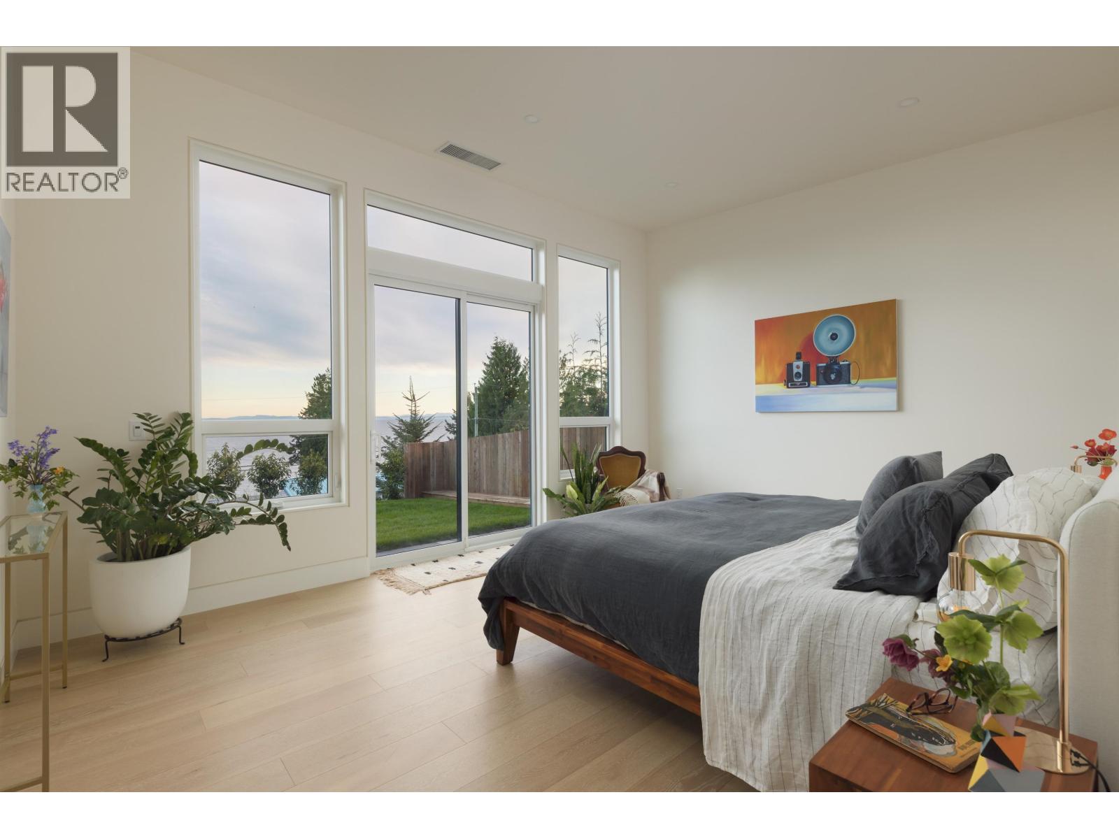 980 Gower Point Road, Gibsons, British Columbia  V0N 1V3 - Photo 13 - R3117142