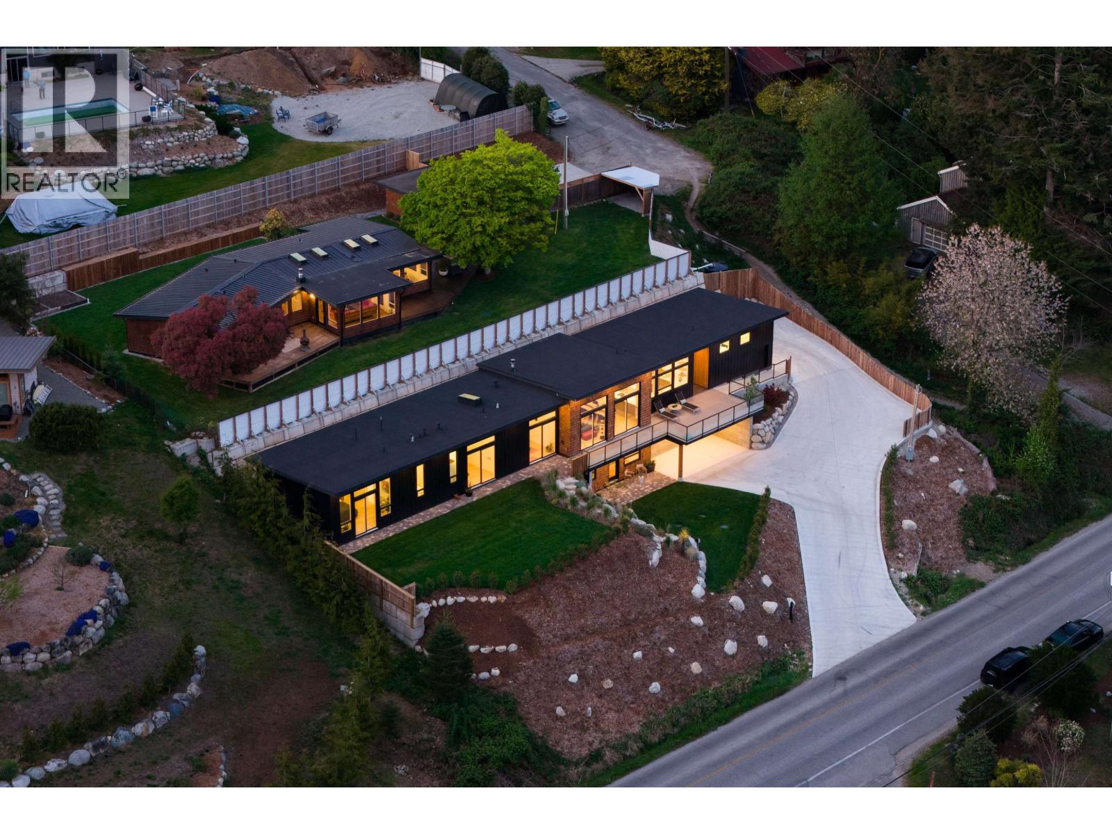 980 Gower Point Road, Gibsons, British Columbia  V0N 1V3 - Photo 39 - R3117142