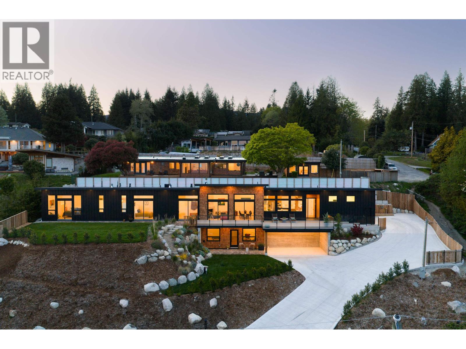 980 Gower Point Road, Gibsons, British Columbia  V0N 1V3 - Photo 37 - R3117142