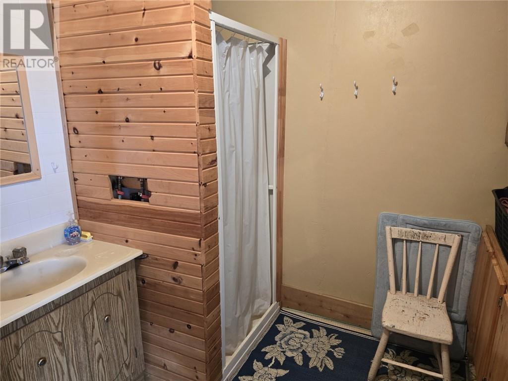 916 Campbell Rd, Evansville, Ontario  P0P 1E0 - Photo 8 - 2127388