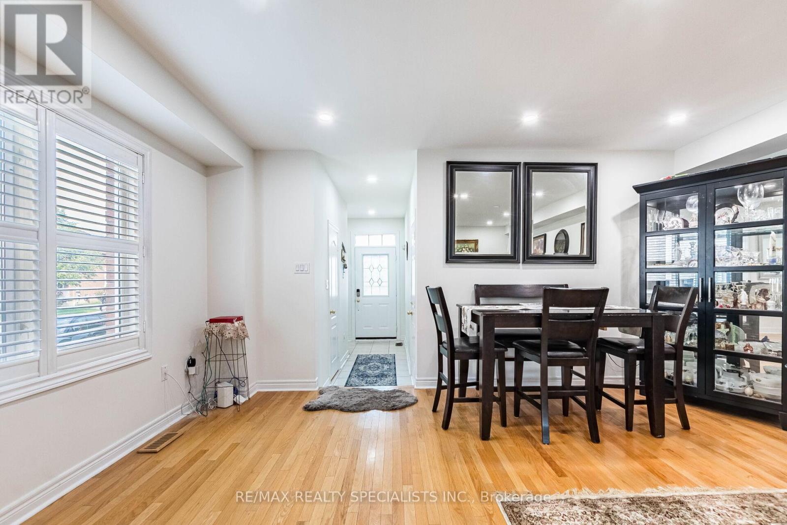 6672 Opera Glass Crescent, Mississauga, Ontario  L5W 1R8 - Photo 10 - W13055722