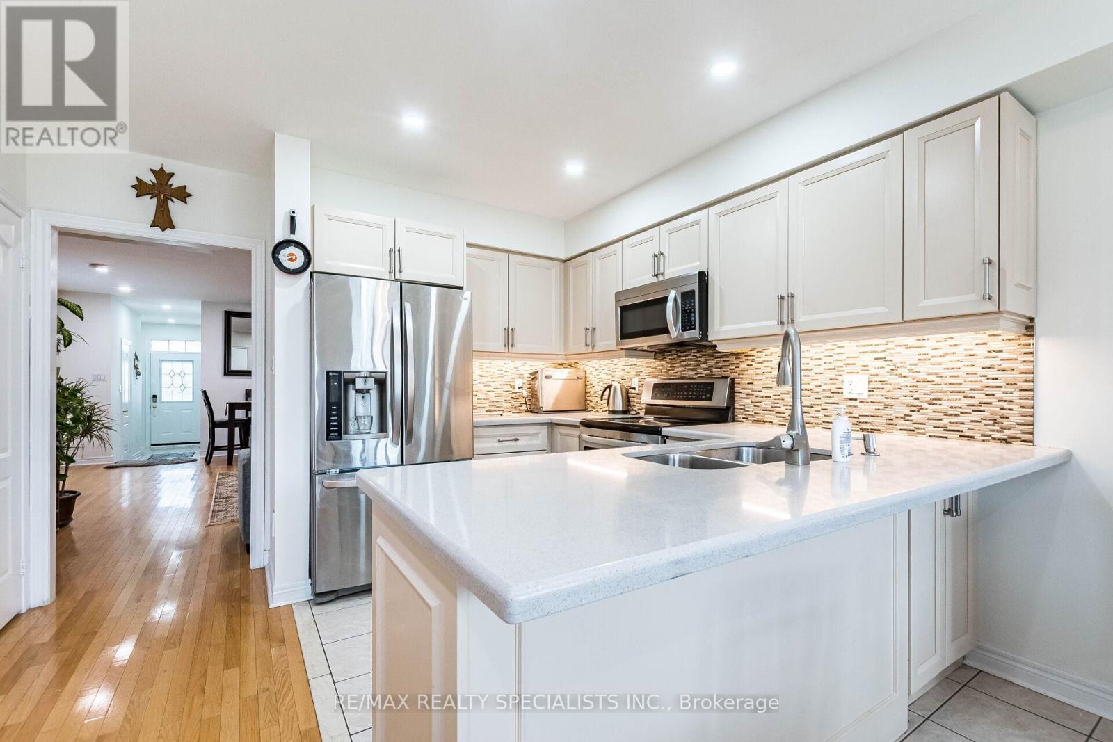 6672 Opera Glass Crescent, Mississauga, Ontario  L5W 1R8 - Photo 16 - W13055722