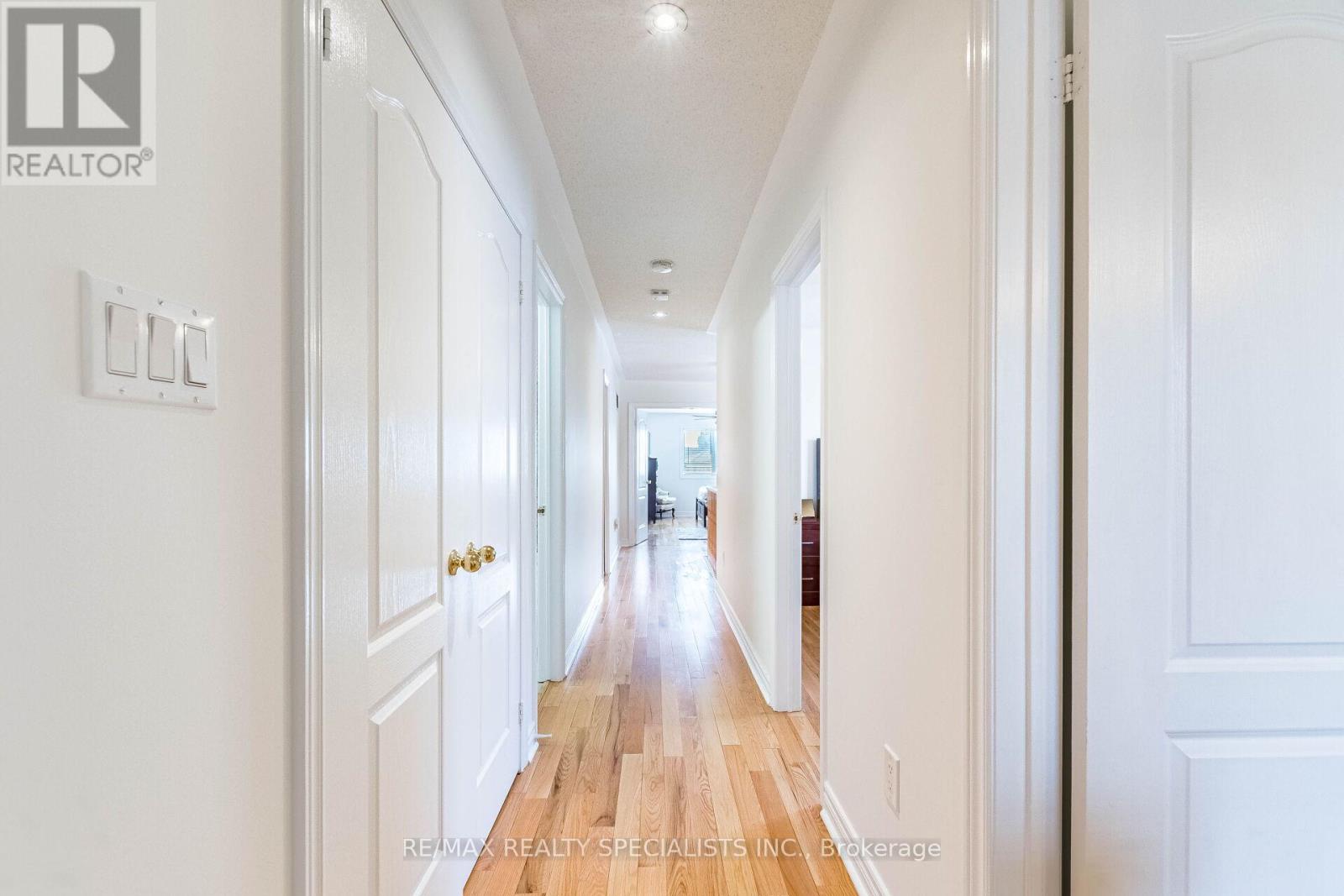 6672 Opera Glass Crescent, Mississauga, Ontario  L5W 1R8 - Photo 24 - W13055722
